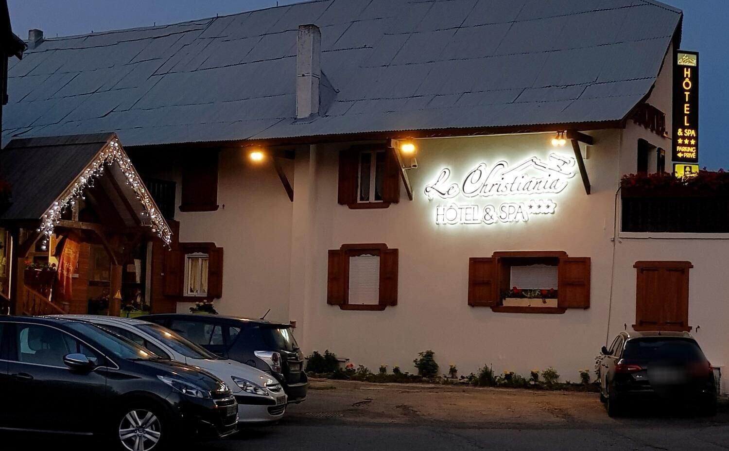Le Christiania Hotel & Spa La Salle-les-Alpes Exterior foto